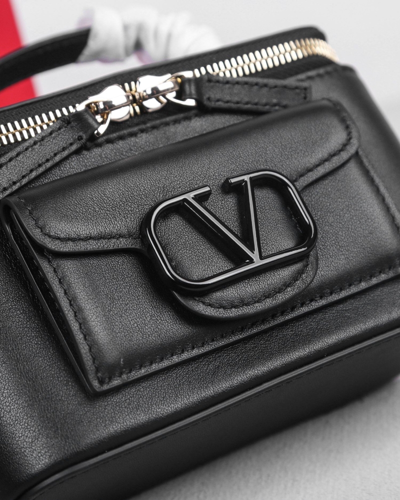 Va1e*ntin0 top handle bag